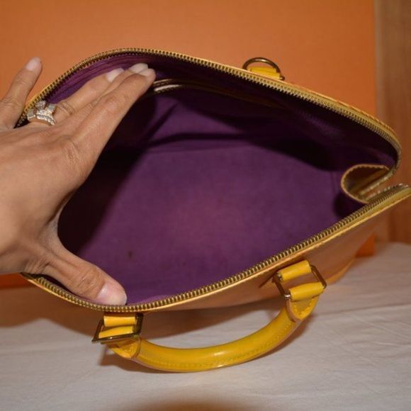 Louis Vuitton Alma Epi Pm Yellow Leather - Picture 2 of 12